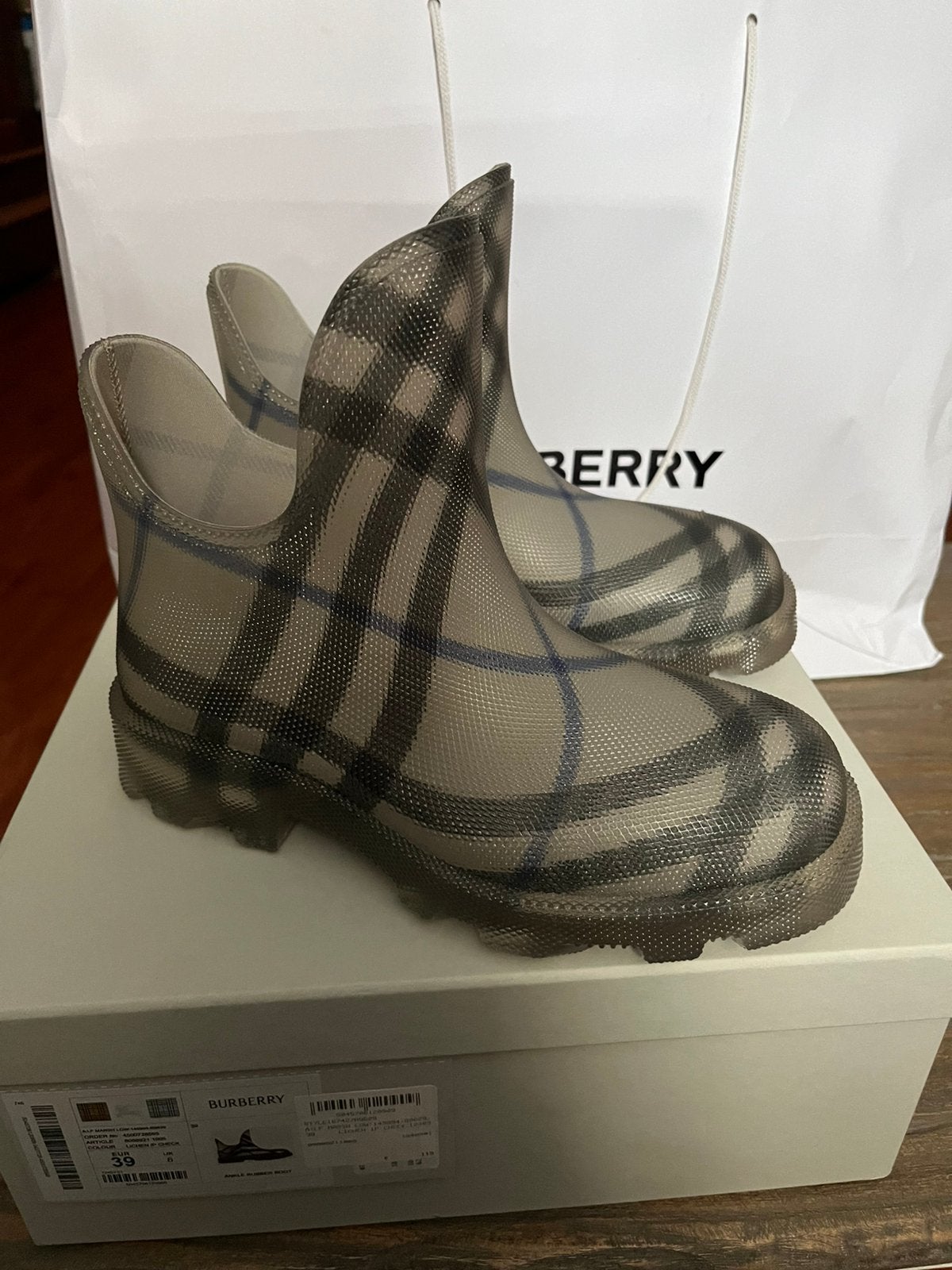 Nog Nieuw in doos Originele Burberry Boots Maat 39, Ophalen of Verzenden