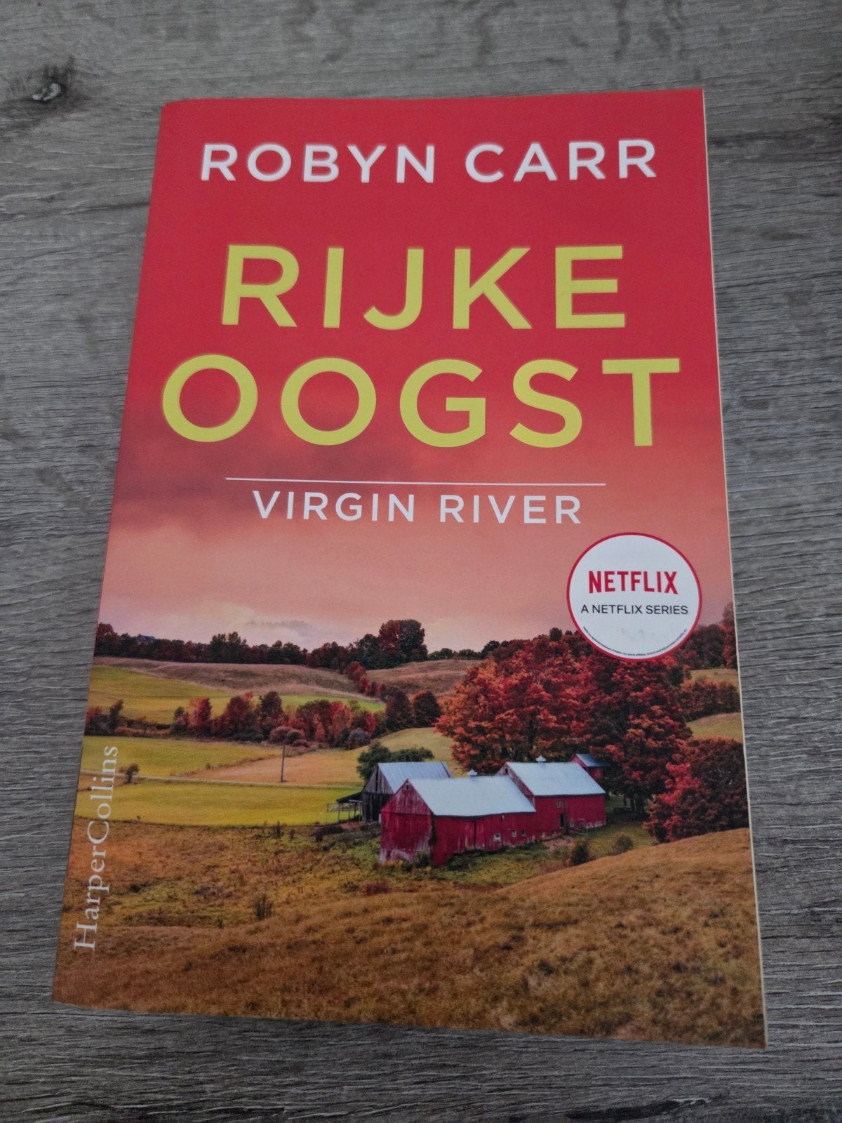 Robyn Carr - Rijke Oogst (Virgin River), Ophalen of Verzenden, Zo goed als nieuw, Robyn Carr, Nederland