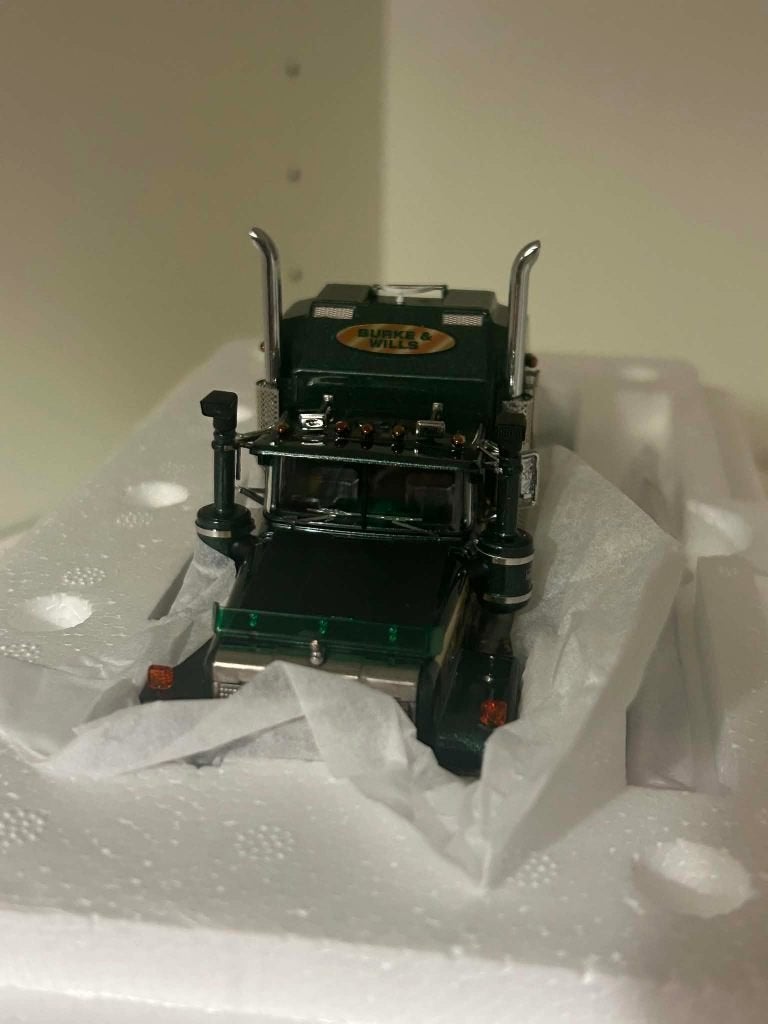 Drake Mack Bicentennial Burke & Wills, Hobby en Vrije tijd, Modelauto's | 1:50, Ophalen of Verzenden, Nieuw, Bus of Vrachtwagen