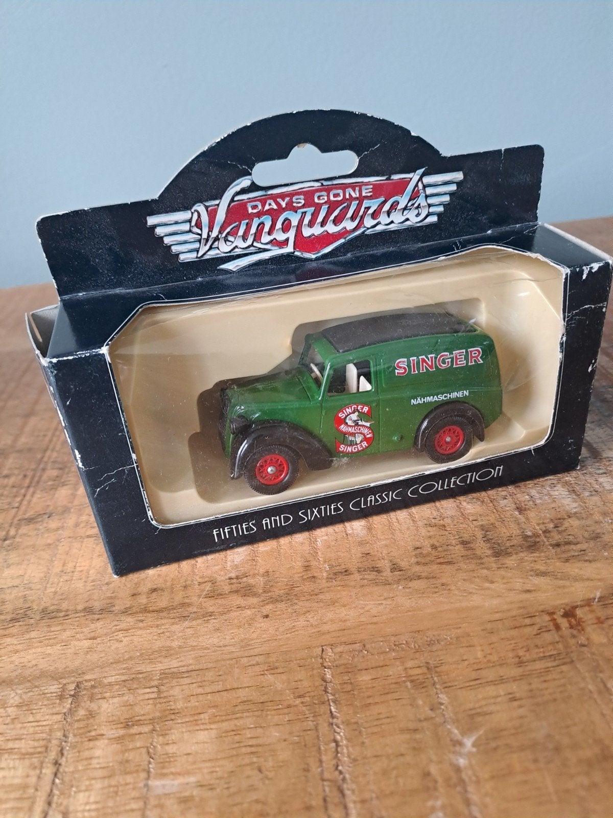 modelauto Singer naaimachines, Ophalen of Verzenden, Zo goed als nieuw