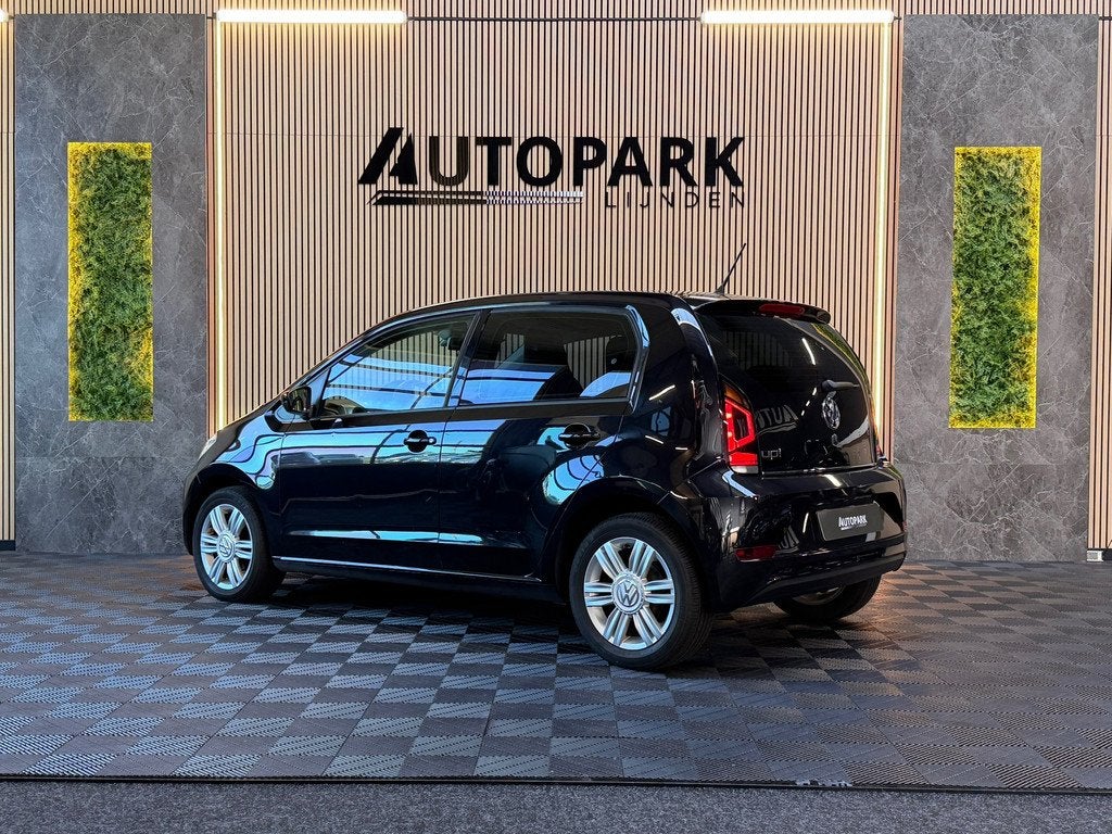 Volkswagen Up! 1.0 BMT high up! STOELVERWARMING|LEDER STOELE, Voorwielaandrijving, Gebruikt, Zwart, Handgeschakeld