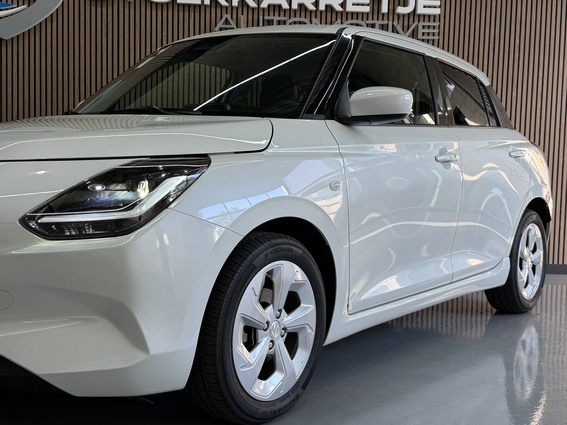 Suzuki Swift 1.2 Select Hybrid Aut. Navi | ACC | Dodehoek |, Auto's, Stof, Gebruikt, Bedrijf, 3 cilinders