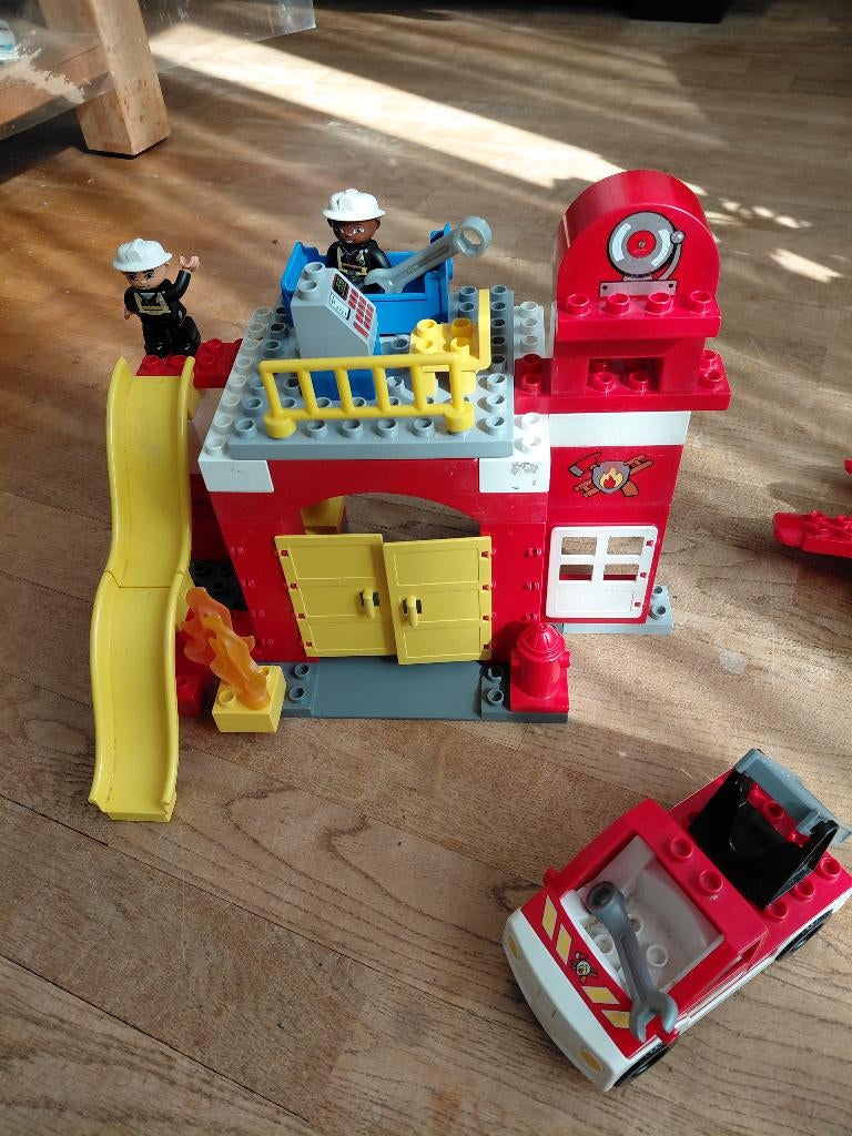 Duplo brandweerkazerne en accessoires, Ophalen of Verzenden, Zo goed als nieuw, Complete set, Duplo