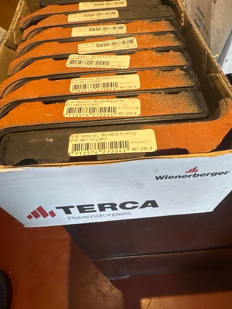 Terca Raamdorpel 105x160x30 mm - Zwart Verglaasd, Ophalen of Verzenden, Zo goed als nieuw, Overige typen, Minder dan 80 cm