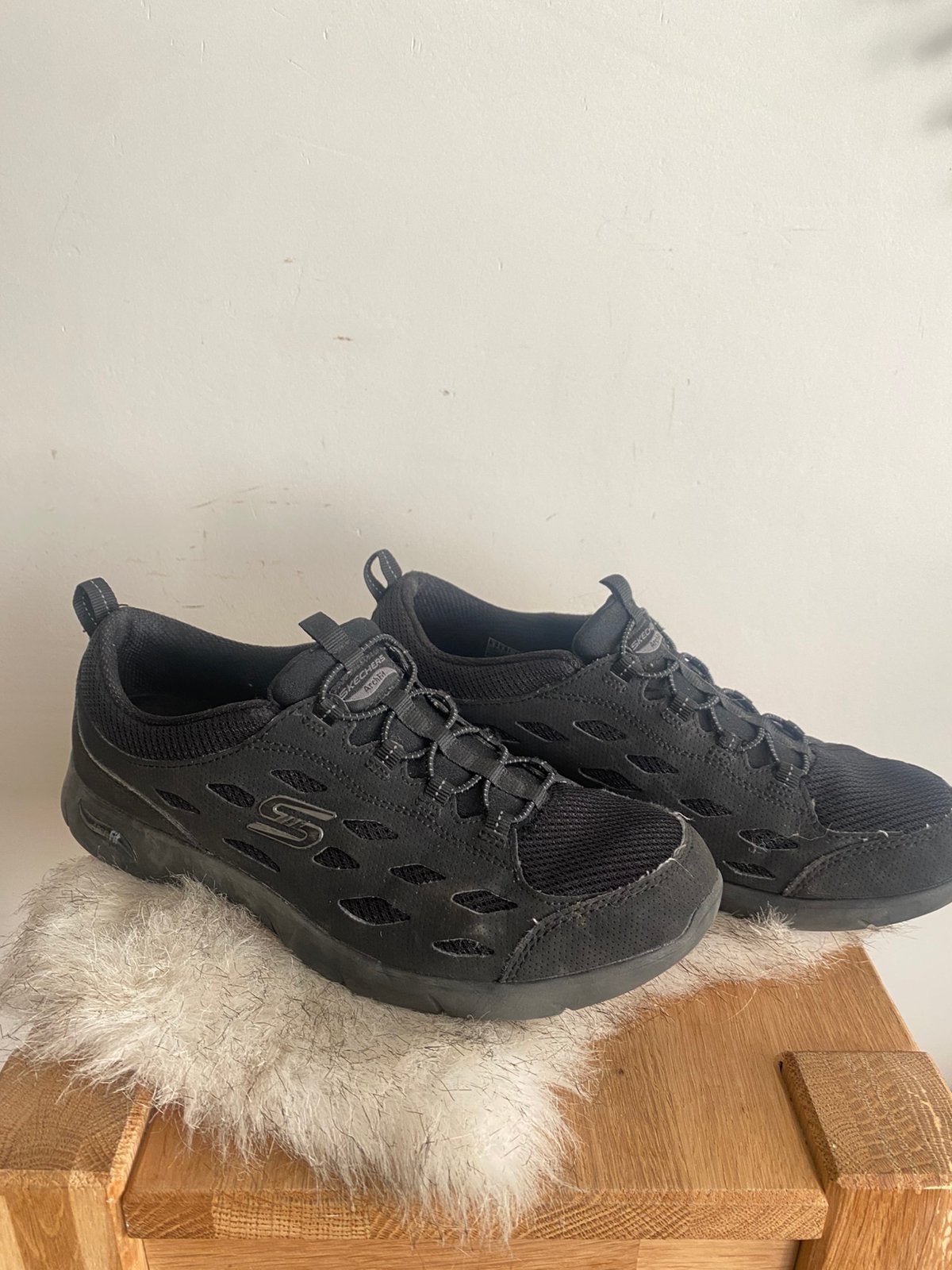Skechers Arch Fit sneakers - Zwart- maat 39, Ophalen of Verzenden, Gedragen, Zwart, Sneakers of Gympen