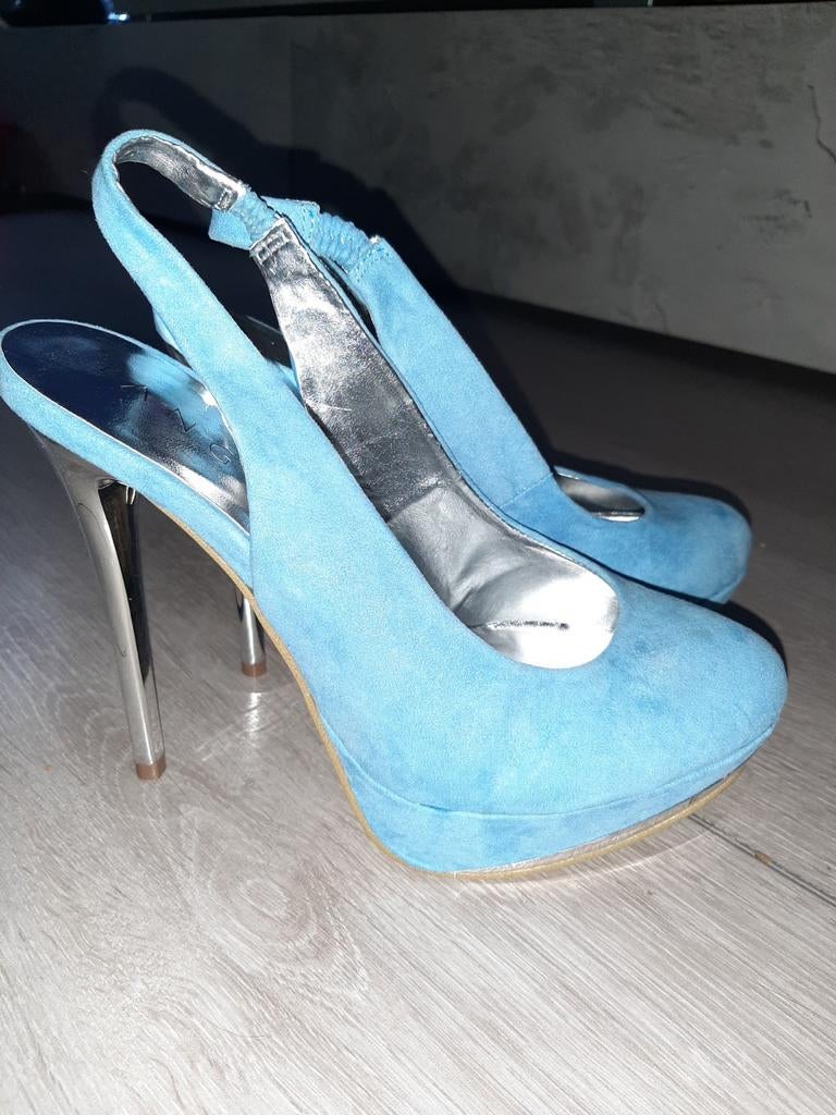 Nieuwe Ice Blauwe Hakken met Zilver, Maat 39, Kleding | Dames, Schoenen, Ophalen of Verzenden, Nieuw, Blauw, Pumps
