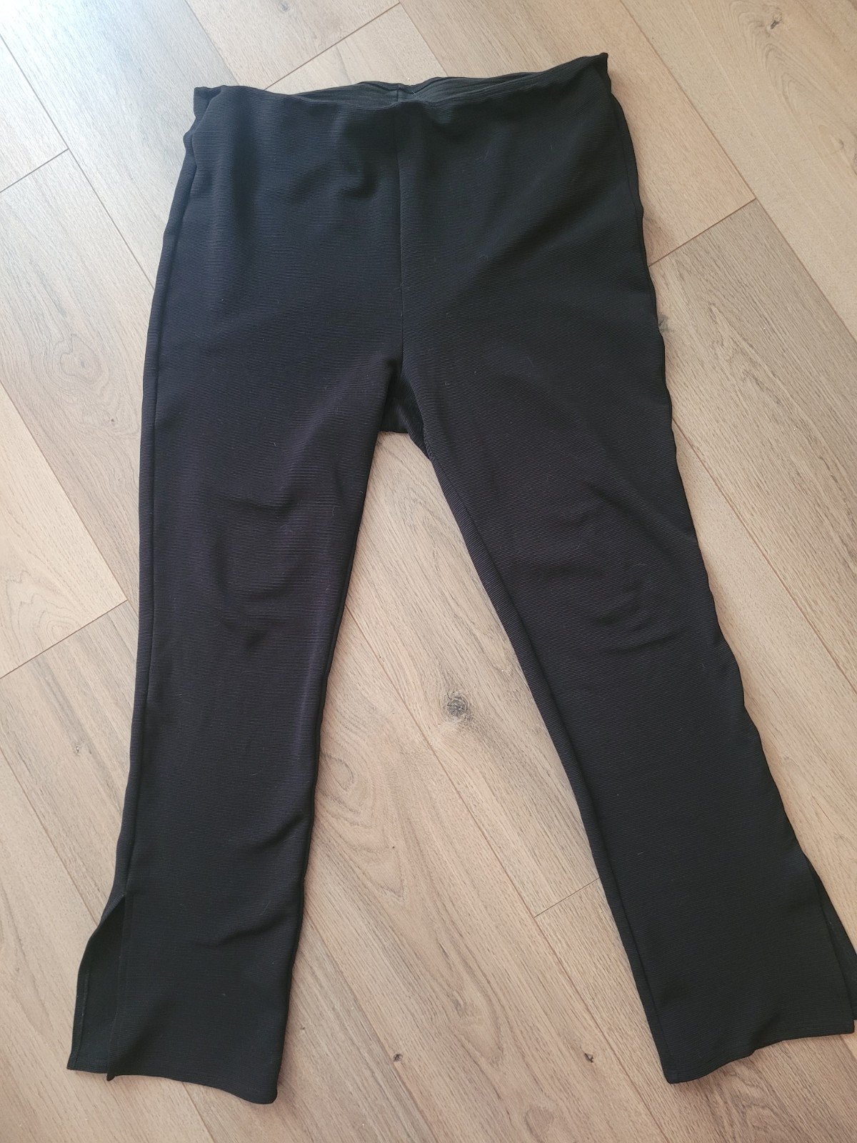 Legging met wijde pijpen en split., H&M, Zwart, Maat 46/48 (XL) of groter, Ophalen of Verzenden