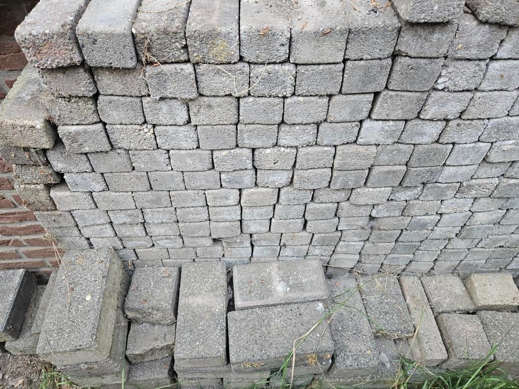 Gratis ophalen grote en kleinere klinkers, zie foto, Ophalen, Gebruikt, Klinkers, Minder dan 5 m²