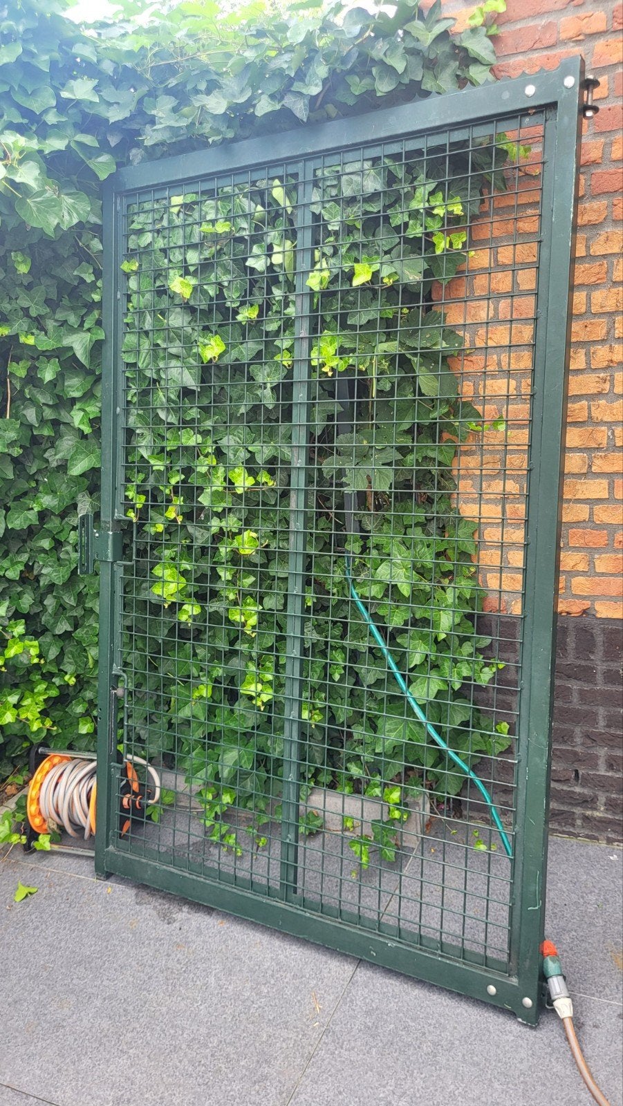 Groen hek met poort en paal, Tuin en Terras, Ophalen, Met poort, Gebruikt, Gaashekwerk