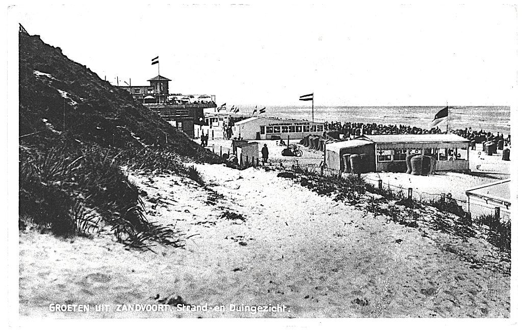 700041	Zandvoort	1933 Strand en duingezicht	Gelopen, Ophalen of Verzenden, 1920 tot 1940, Gelopen, Noord-Holland