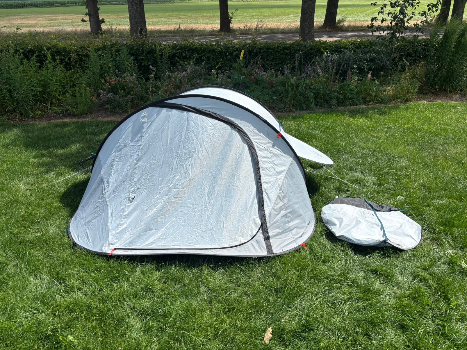 Quechua 2 Seconds Fresh & Black 3-persoons pop-up tent, Ophalen of Verzenden, Zo goed als nieuw, Tot en met 3