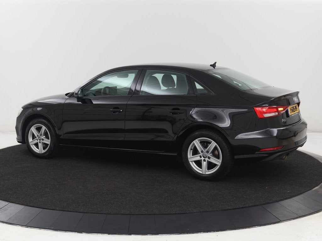 Audi A3 30 TFSI Pro Line | Bi-Xenon | DAB | Navigatie | Crui, Stof, Gebruikt, 116 pk, Zwart