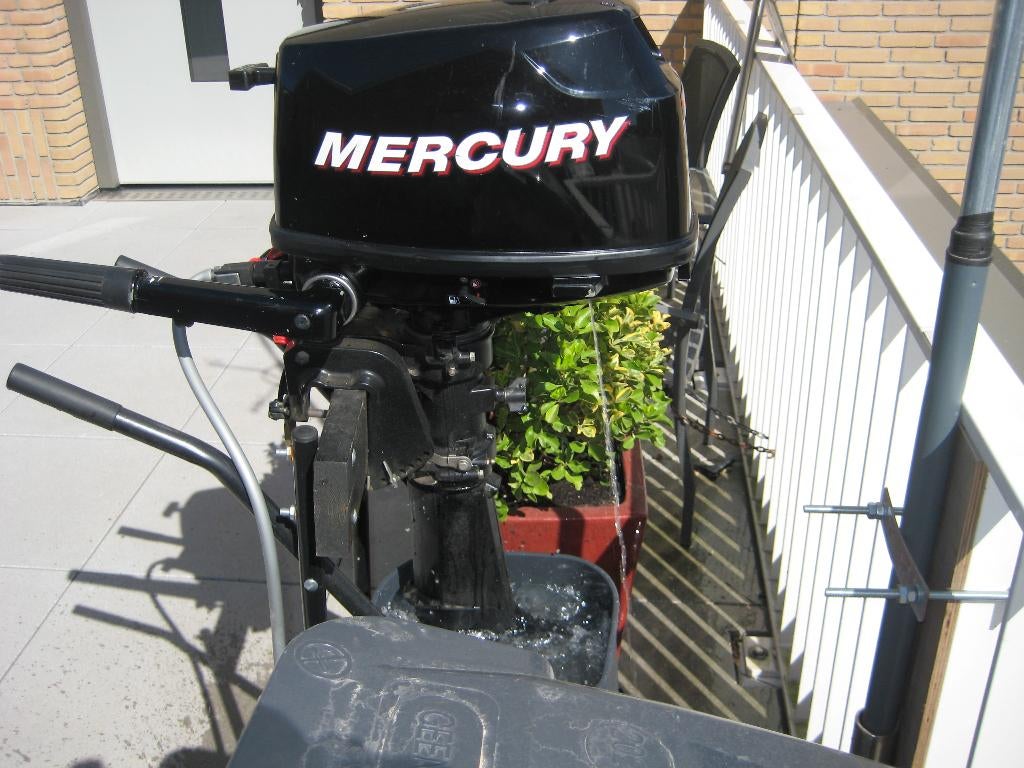 MRECURY OUTBOARD 4 PK FOURSTROKE, Watersport en Boten, Rubberboten, Gebruikt, Benzine, Minder dan 70 pk, Ophalen