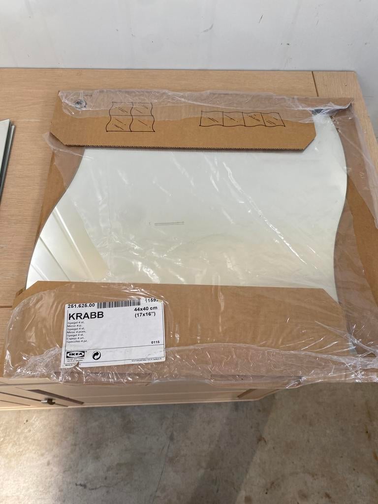 Ikea Krabb spiegel set 4 spiegels, Ophalen, Minder dan 50 cm, Zo goed als nieuw, Minder dan 100 cm