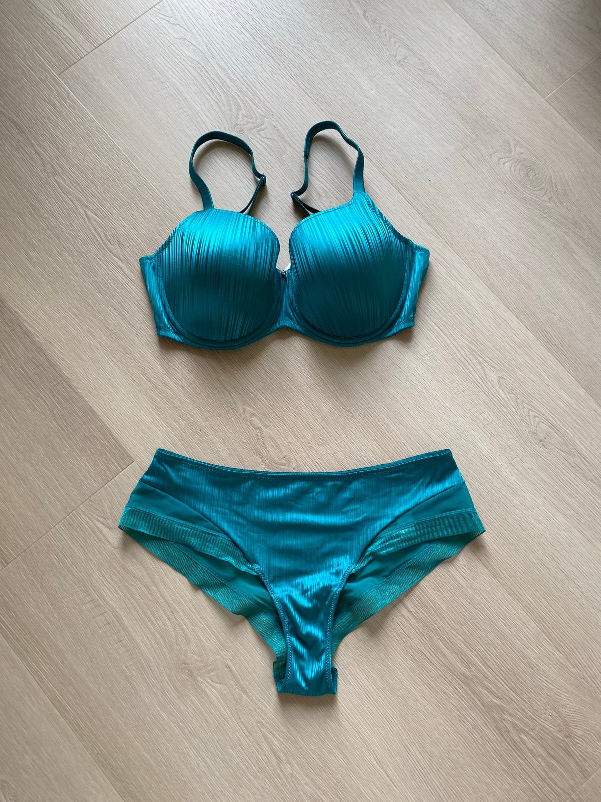 Beha en slip Groen Prima Donna 75D/40, Kleding | Dames, Ophalen of Verzenden, Groen, Setje