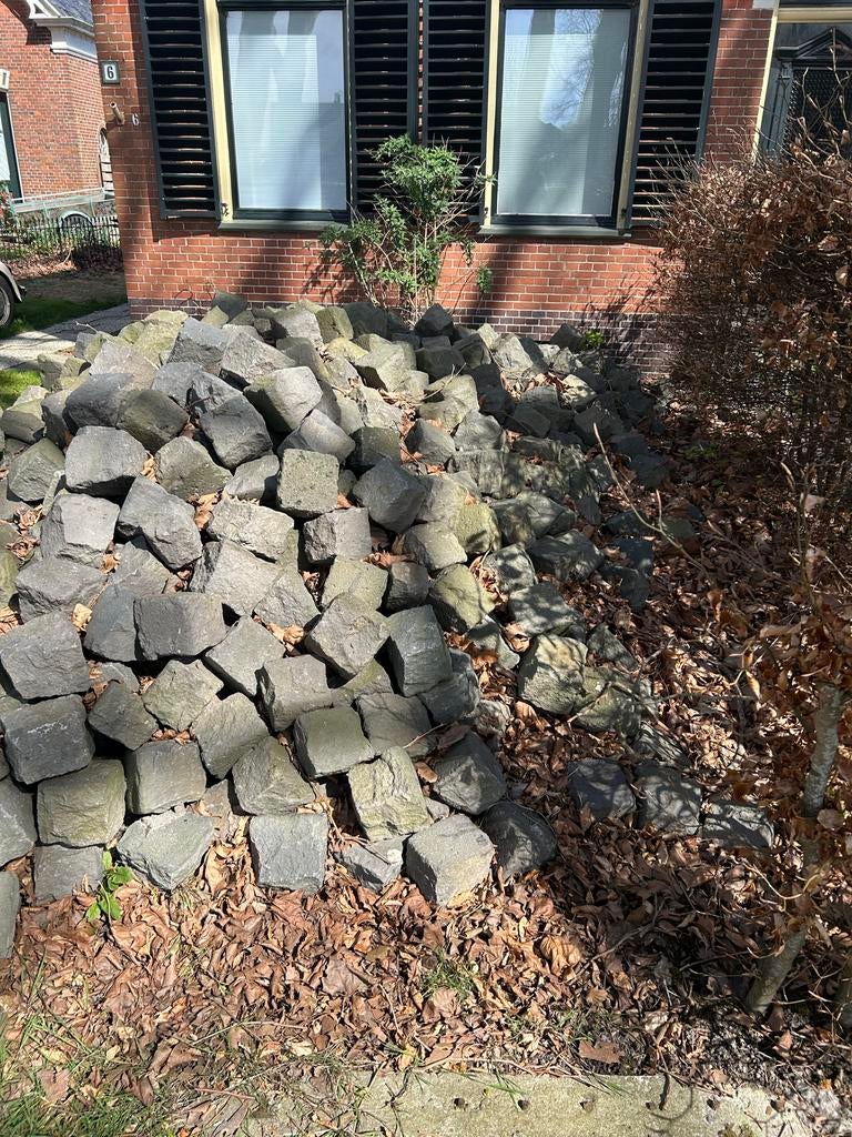 Grote partij kinderkopjes - Natuursteen bestrating (basalt), Tuin en Terras, Ophalen, Gebruikt, Overige typen, Natuursteen