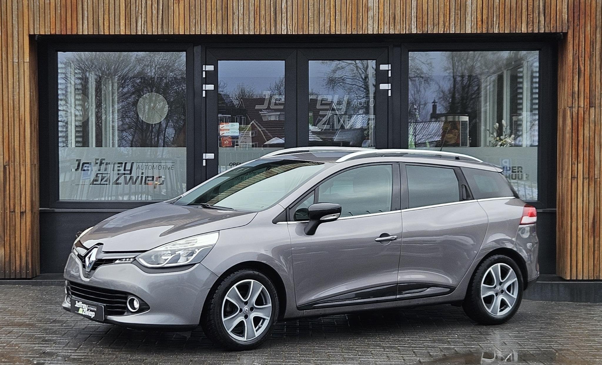 Renault Clio Estate 0.9 TCe Night&Day lm velgen. navi. stuur, Stof, Origineel Nederlands, Handgeschakeld, 90 pk