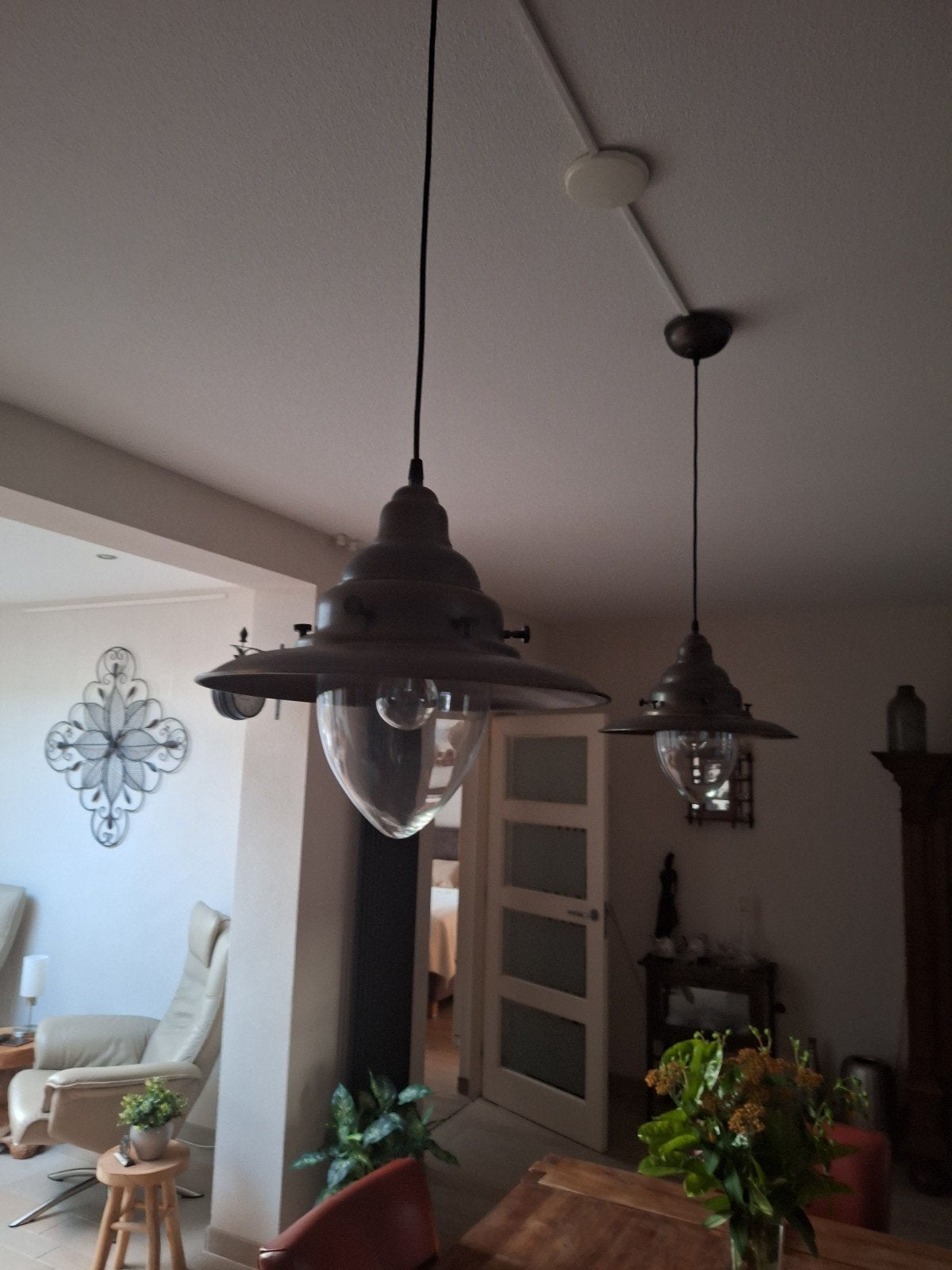 2 Bronzen hanglampen, Ophalen, Zo goed als nieuw