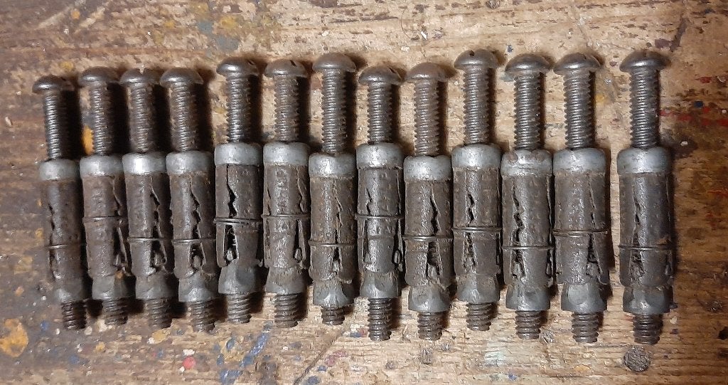 13 Stuks Keilbout Staal M 6 - Ø 11,5 mm Totale lengte 62 mm, Ophalen, Nieuw