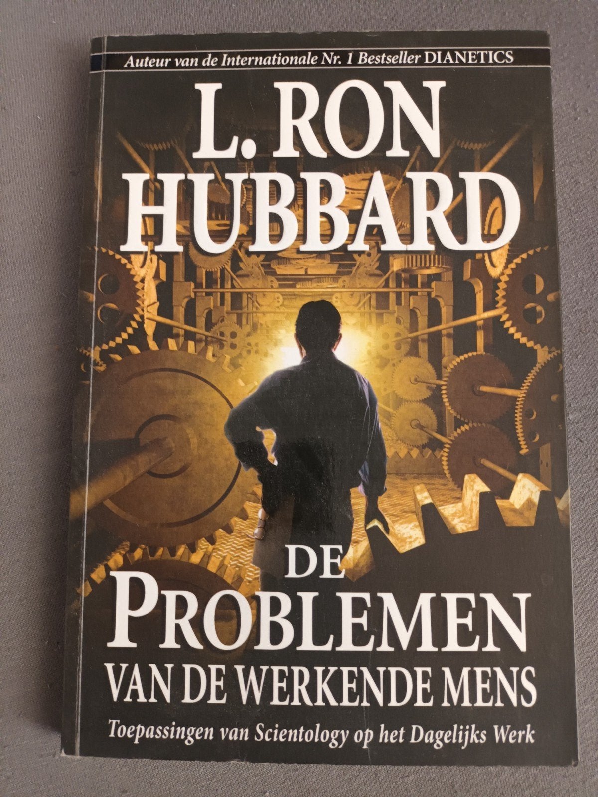 De Problemen van de Werkende Mens - L. Ron Hubbard, Boeken, Gelezen, Ophalen of Verzenden, L. Ron Hubbard, Overige uitgevers