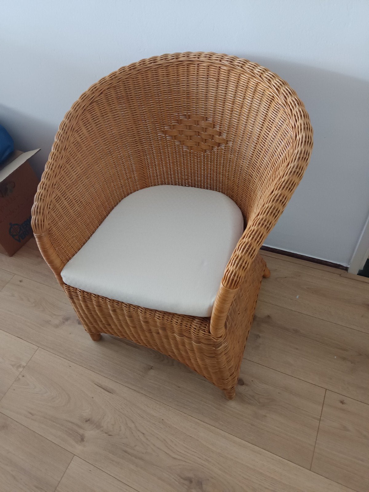 2 Rotan stoel met kussen - Zo goed als nieuw, Huis en Inrichting, Stoelen, Overige kleuren, Riet of Rotan, Zo goed als nieuw, Eén