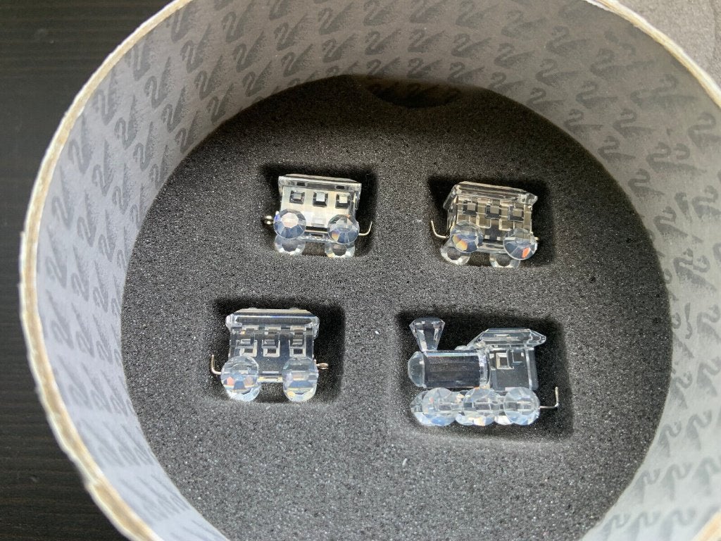 Swarovski Treinstel mini 4 stuks incl. doos & certificaat &, Ophalen of Verzenden, Nieuw, Figuurtje