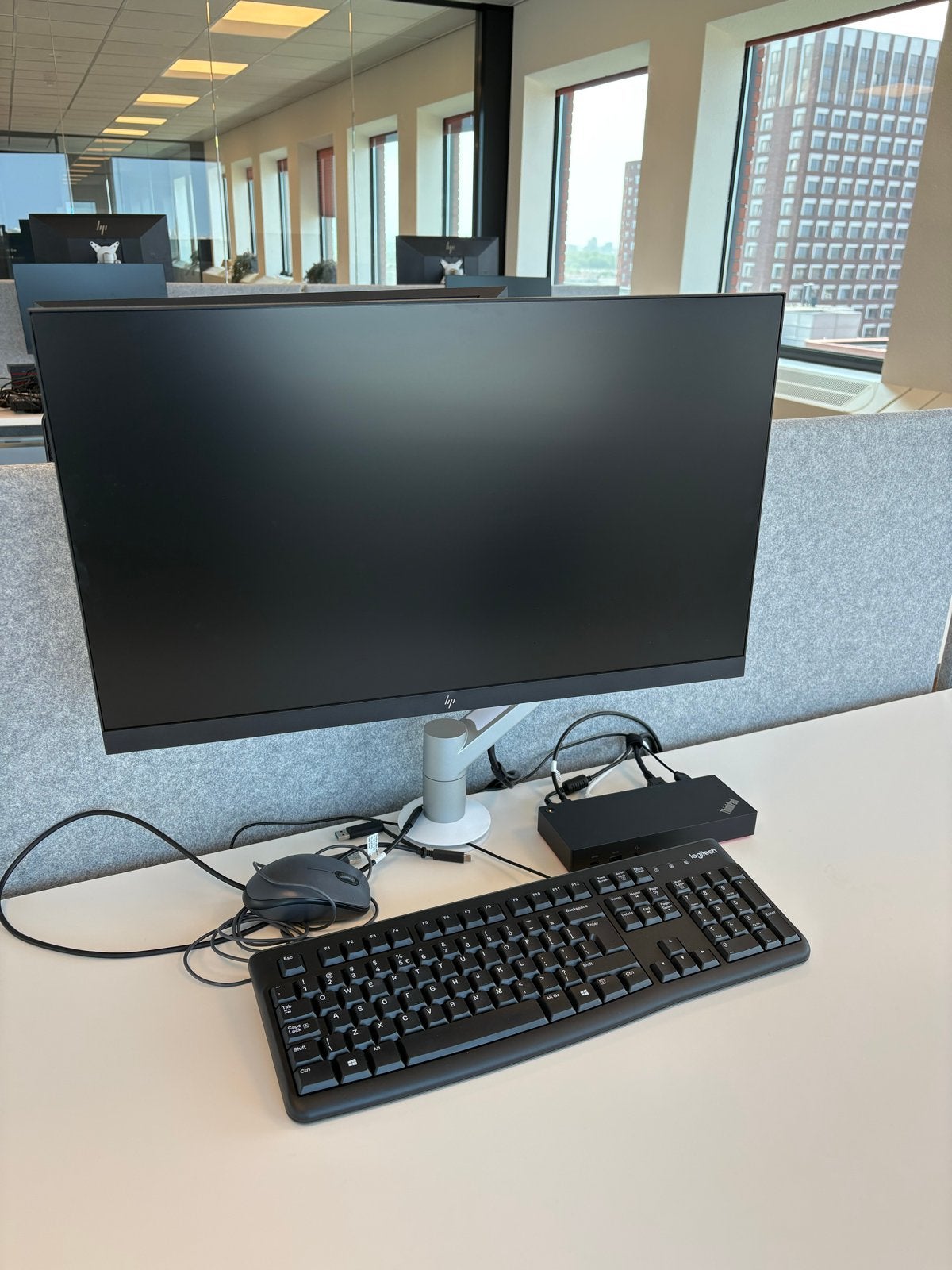 HP Monitor met verstelbare arm en docking station, Ophalen, HDMI, In hoogte verstelbaar, Full HD