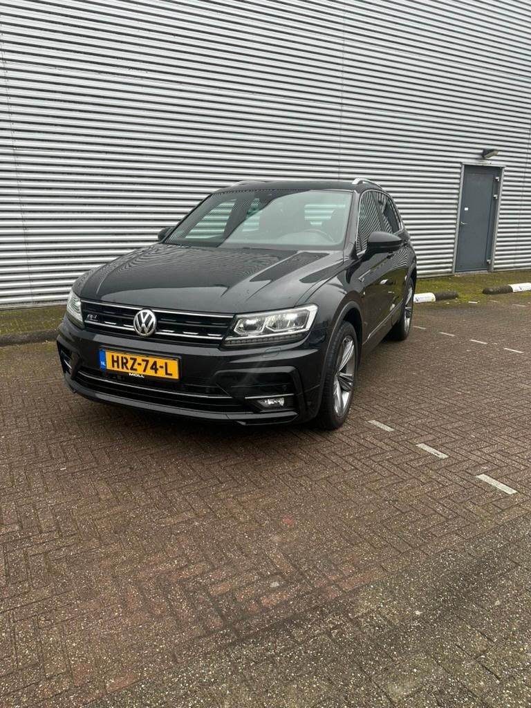 Volkswagen Tiguan 2.0 TSI 190pk 4Motion DSG 2020 Zwart, Automaat, Zwart, 1984 cc, 2500 kg