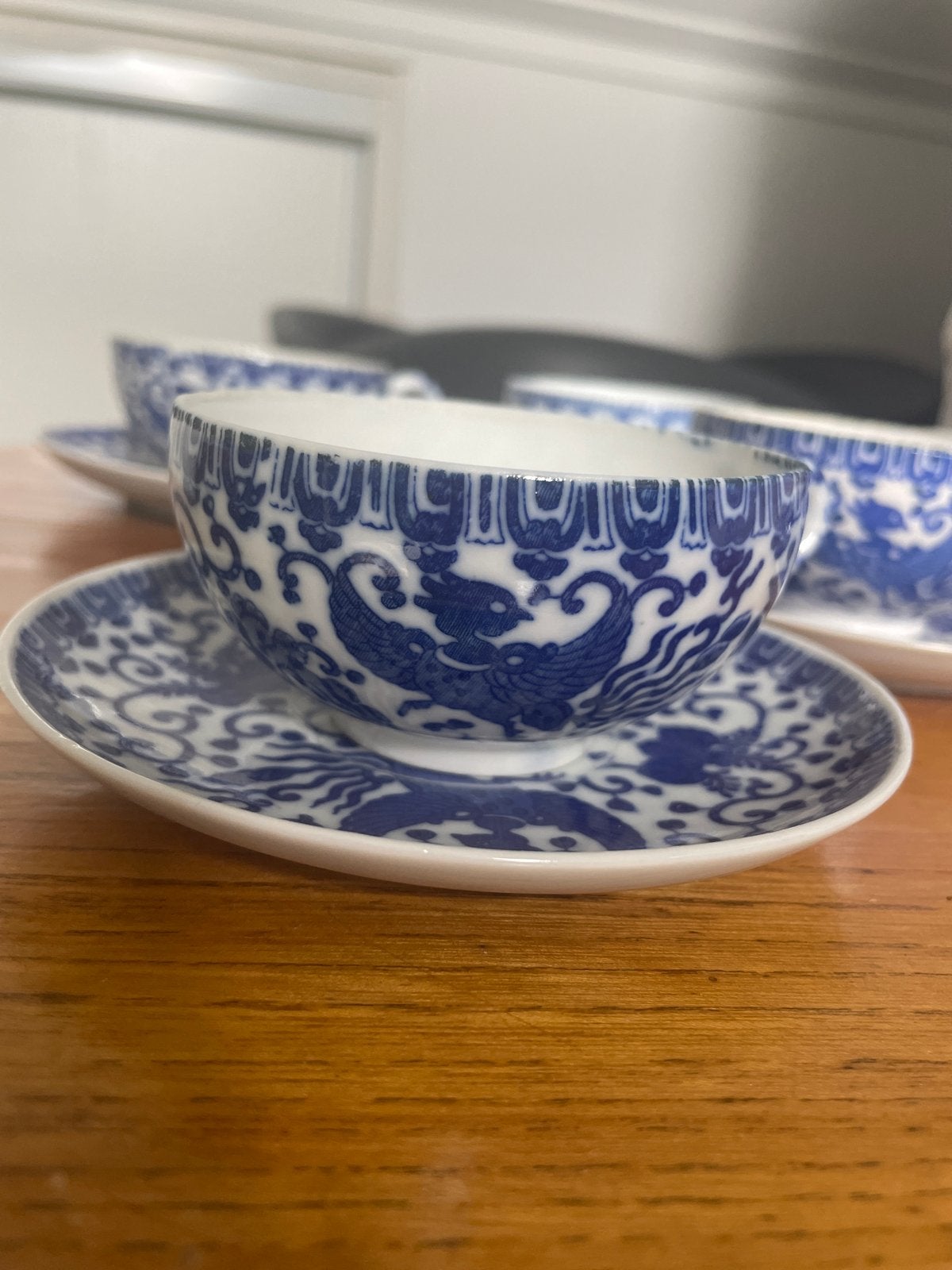 Set van 8 Chinese porseleinen theekopjes met 4  schotels, Ophalen