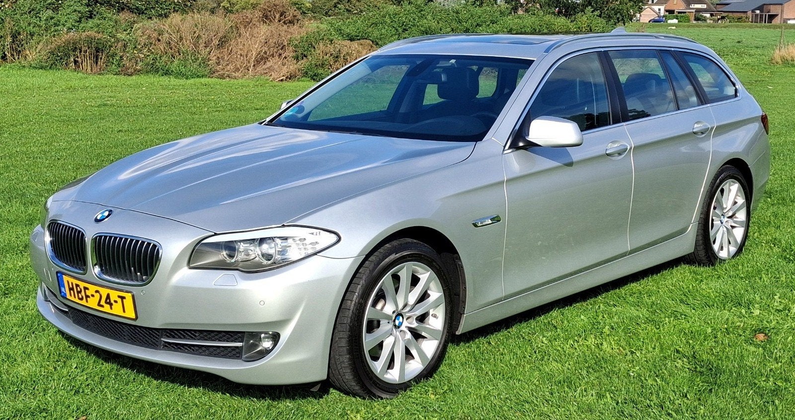 BMW 523i touring F11, Euro 5, Achterwielaandrijving, Zwart, 2000 kg