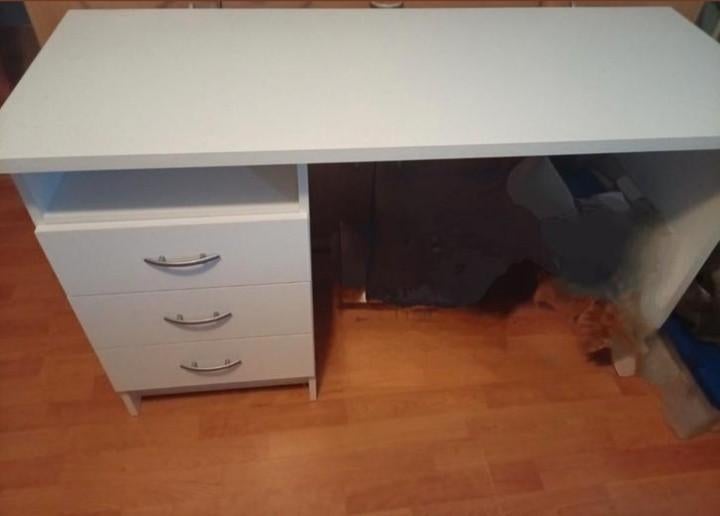Wit tiener bureau met lades, Ophalen, Met lades, Gebruikt, 120 cm