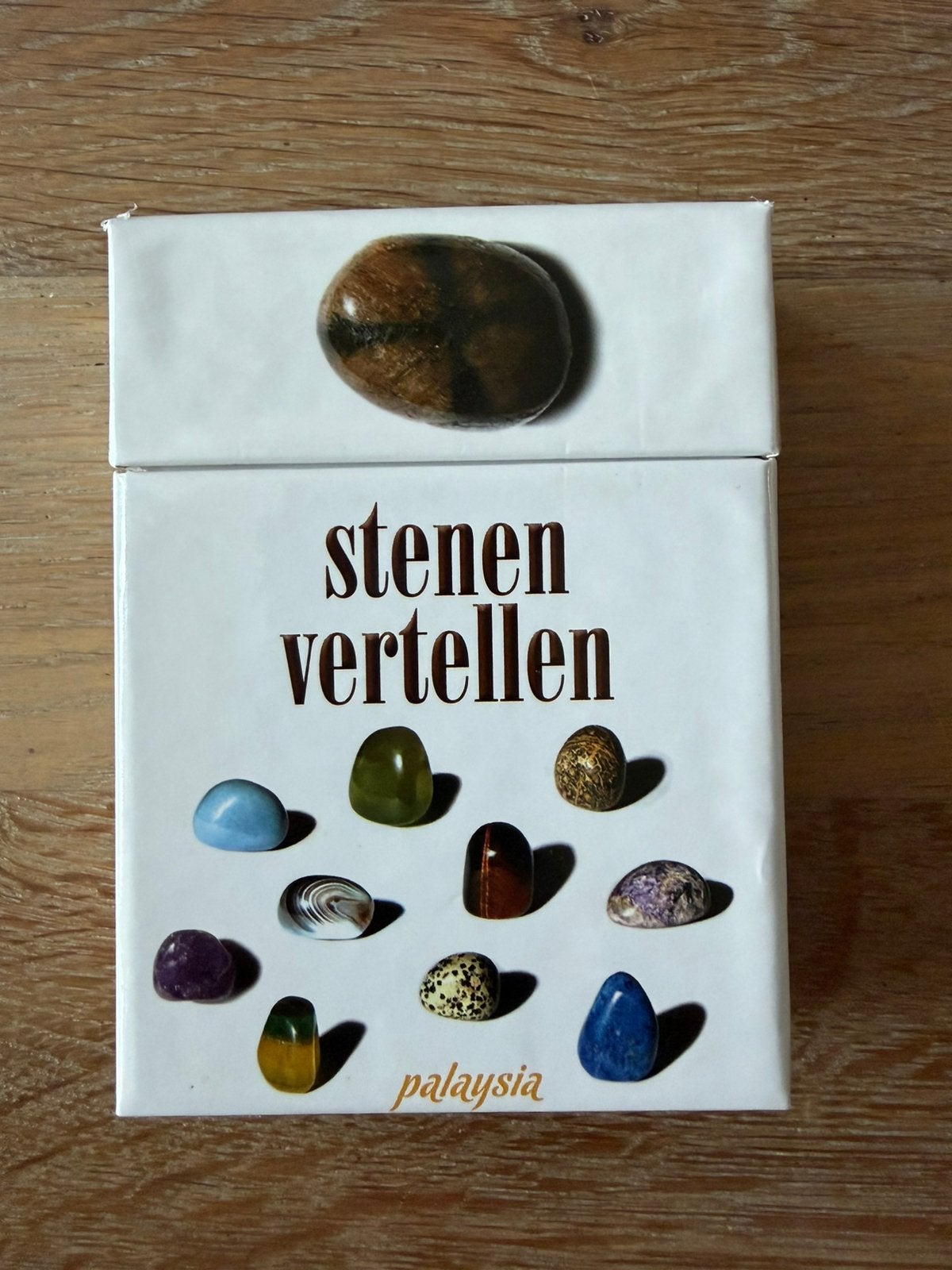 Edith Hagenaar - Stenen vertellen, Achtergrond en Informatie, Spiritualiteit algemeen, Zo goed als nieuw, Edith Hagenaar