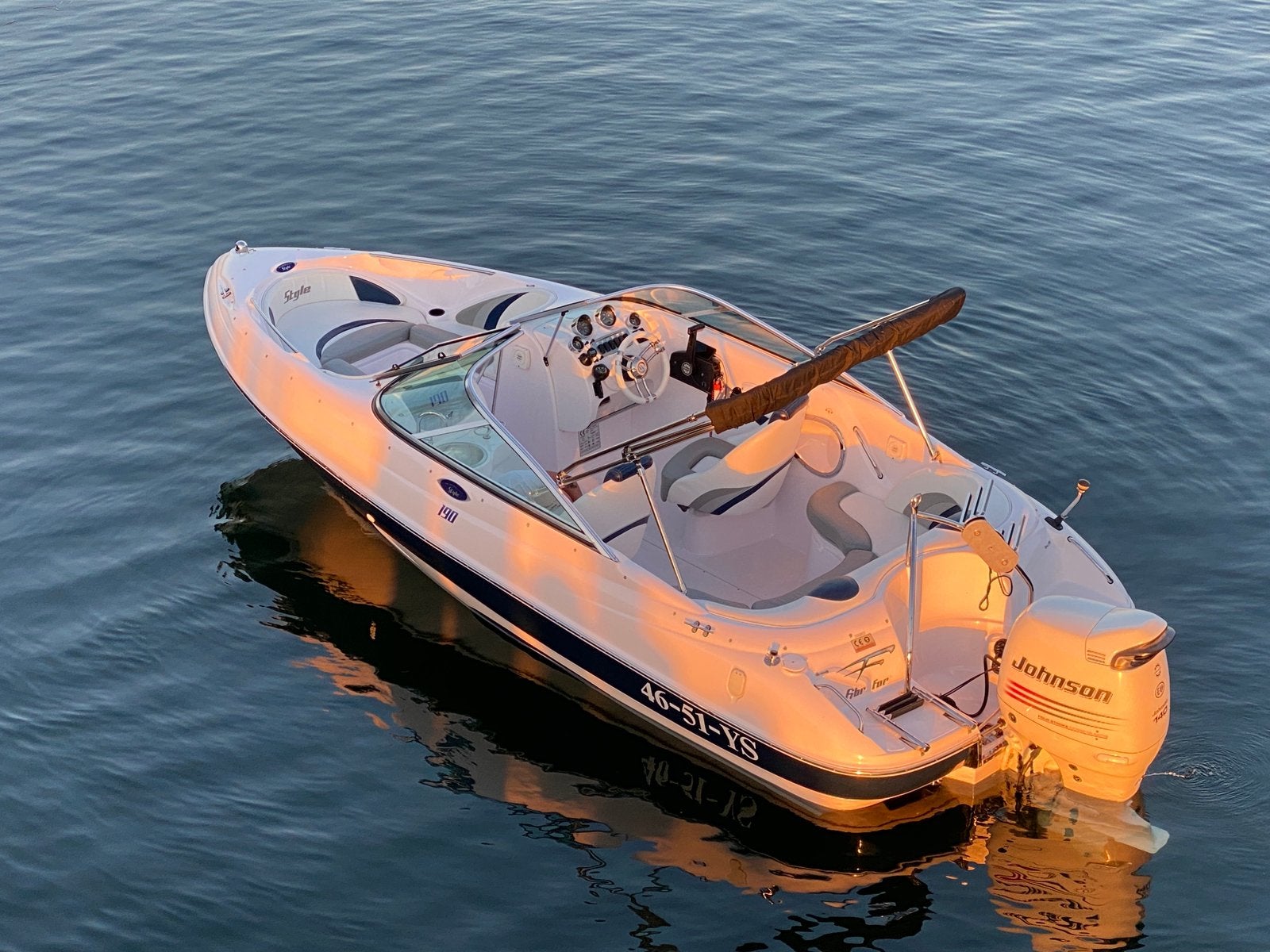 Style 190 Bowrider 2011 + 140 PK 4 Takt Bbm Incl. Trailer!, Viertaktmotor, Ophalen of Verzenden, Zo goed als nieuw, 120 tot 200 pk
