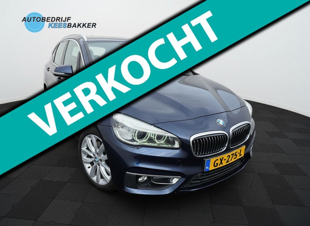 BMW 2-serie Active Tourer 225i xDrive Luxury / Trekhaak / Le, Auto's, BMW, Automaat, 1998 cc, 15 km/l, Gebruikt