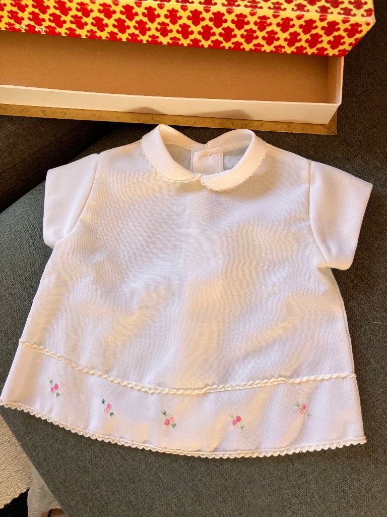 doopjurkje in originele doos (jaren 60/vintage), Antiek en Kunst, Ophalen of Verzenden, Kinderen, Onbekend/Vintage