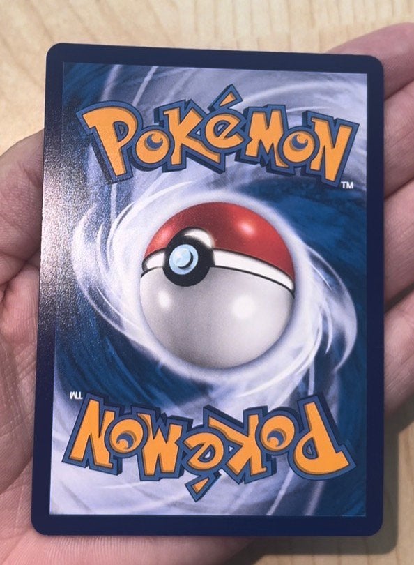Foto 16 van Mew B/RGB Secret Rare Chinese Pokemon 30th Celebration
