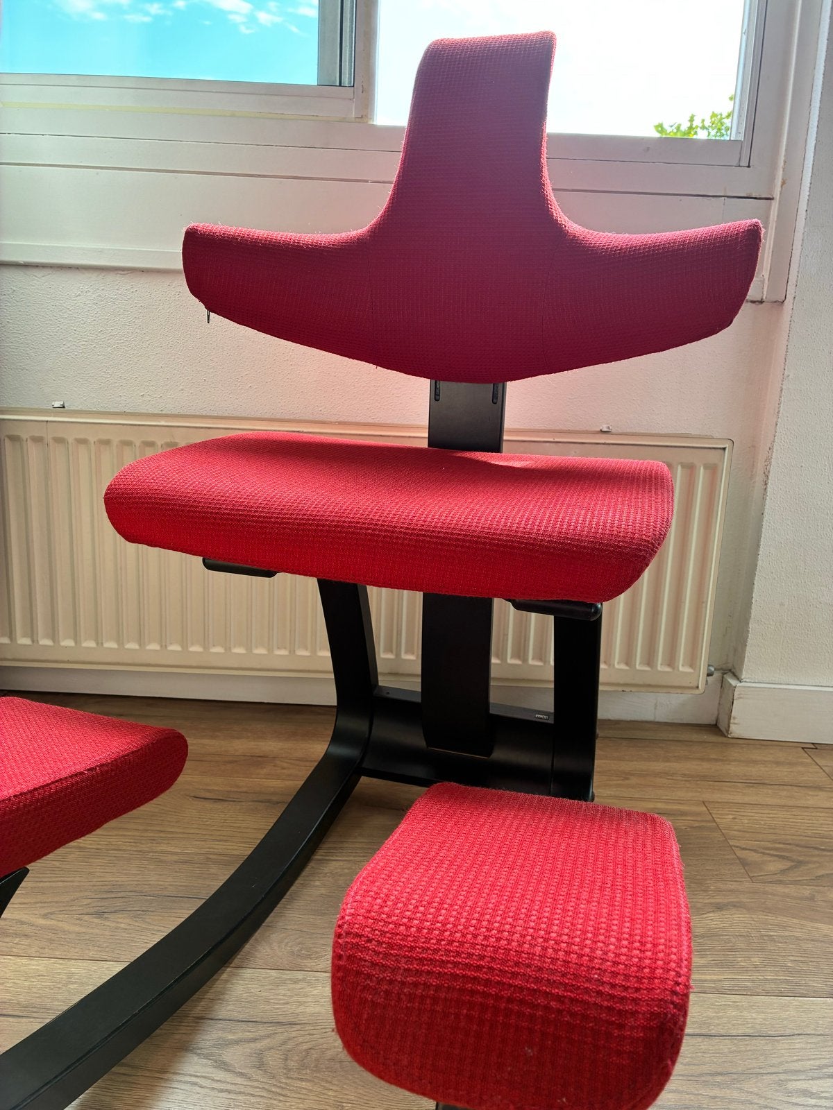 Stokke Varier Variable Balans Kniestoel - Rood, Ophalen, Gebruikt, Eén, Rood