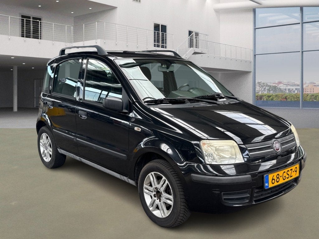 Fiat Panda 1.2 Young Airco Elekpakket LM.velgen Met.lak, Auto's, Fiat, Voorwielaandrijving, Elektrische ramen, Gebruikt, Zwart