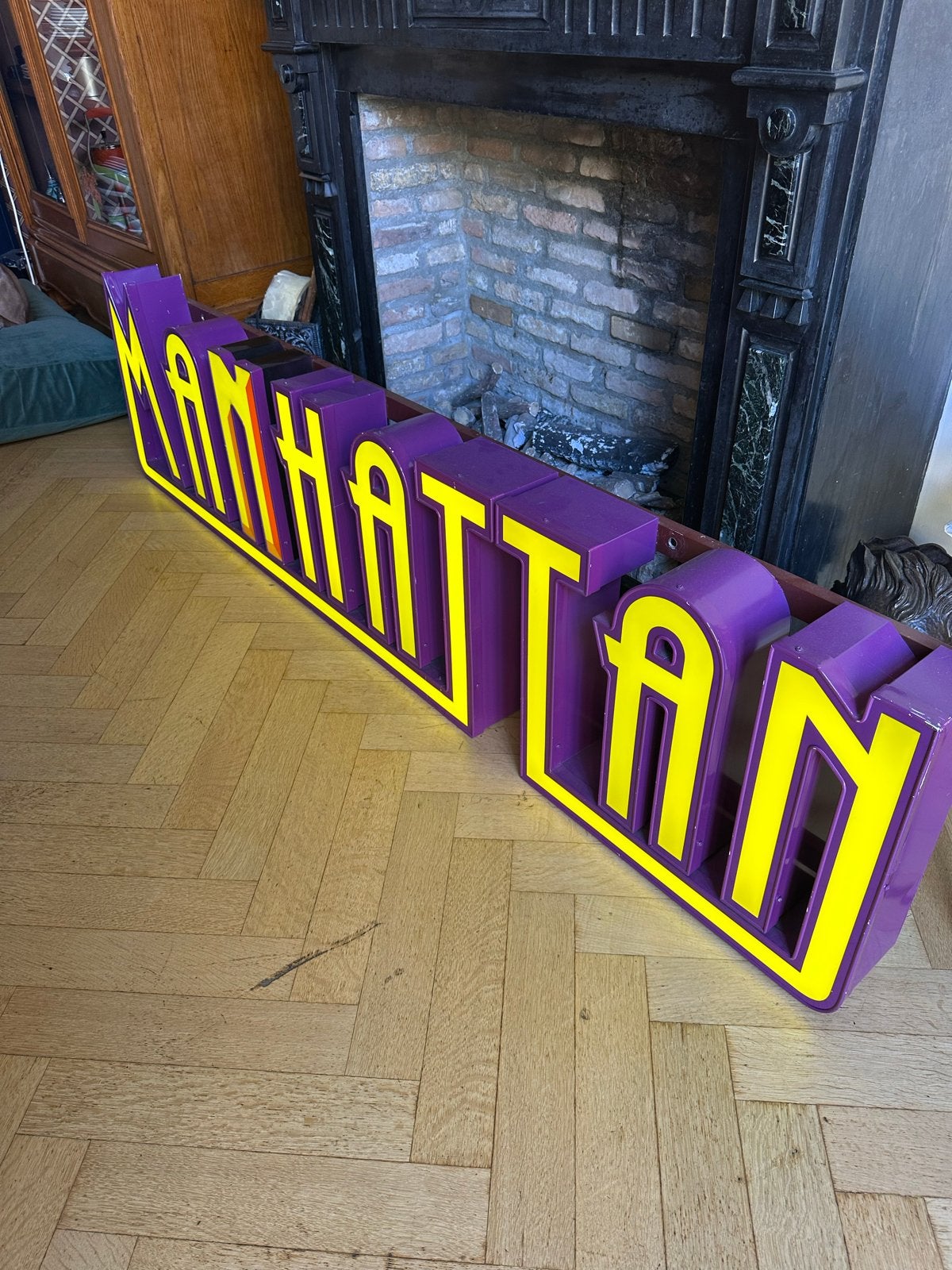 Unieke Neon Lichtbak 'Manhattan' - Eyecatcher!, Ophalen, Zo goed als nieuw