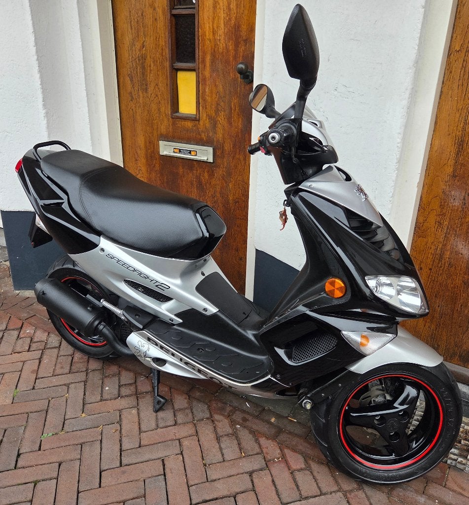 Peugeot Speedfight 2 Zwart/Zilver €1250 snor, Fietsen en Brommers, Ophalen, Gebruikt, Overige modellen, Benzine