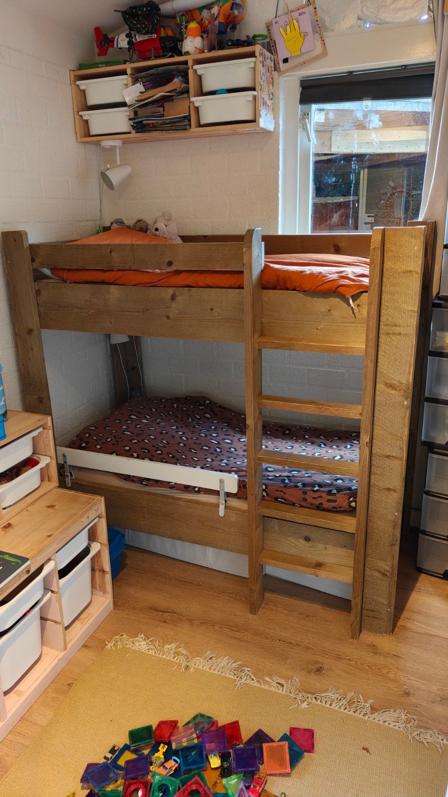 kinder peuter stapelbed 150x70 stijgerhout incl matrassen, Kinderen en Baby's, Ophalen, Zo goed als nieuw, Stapelbed