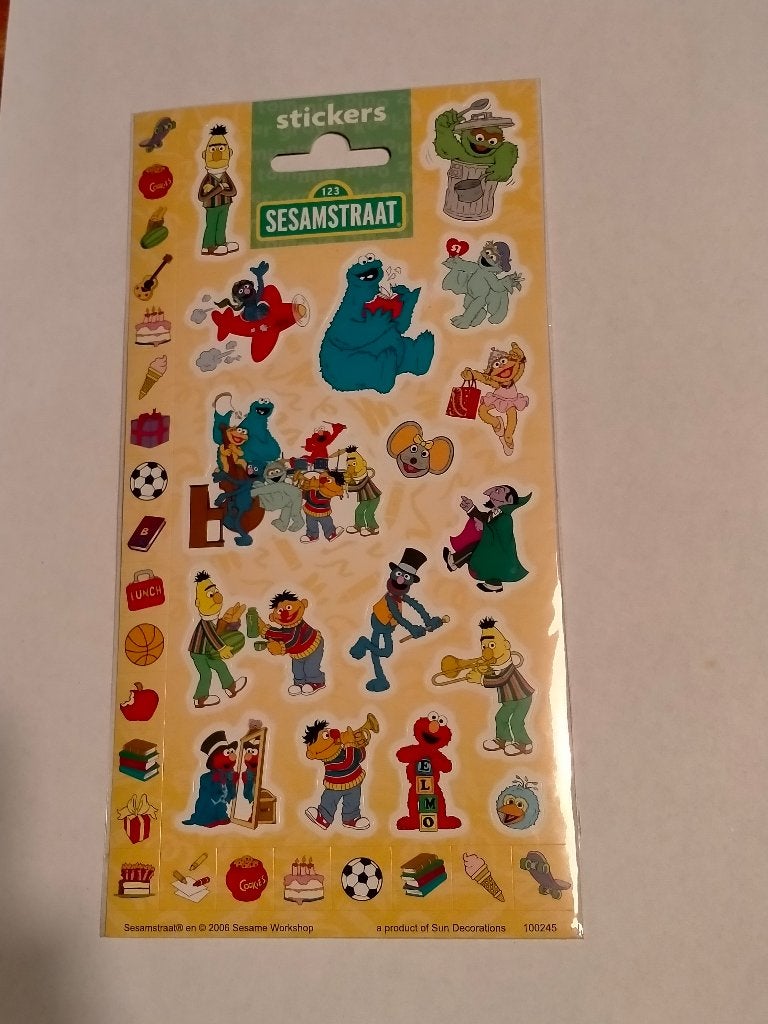 Sesamstraat Bert Ernie Elmo stickervel stickers tv tekenfilm, Ophalen of Verzenden, Zo goed als nieuw, Overige typen