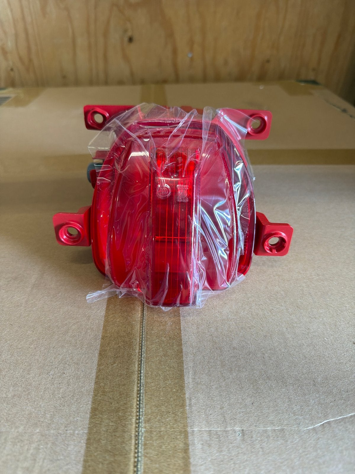 Rode mistlamp achterlicht 12V/24V L0677393, Ophalen of Verzenden, Nieuw, Overige automerken