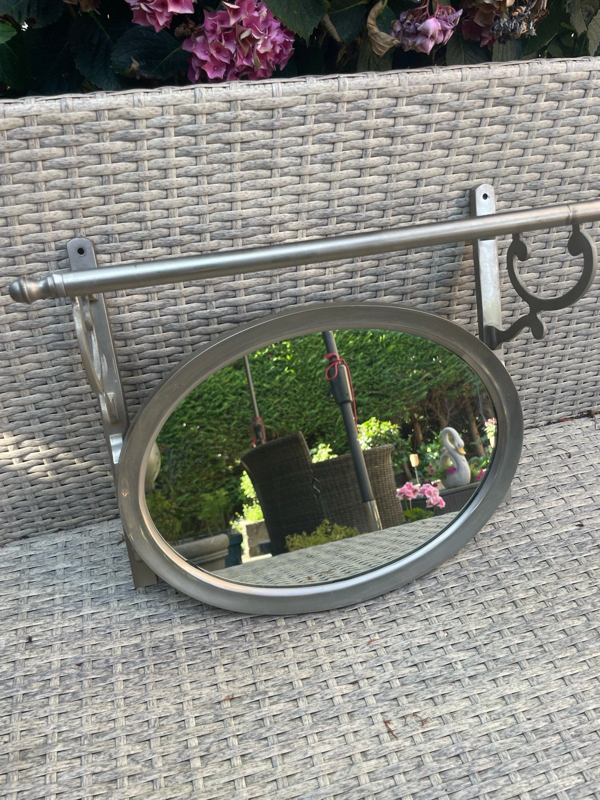 Leuke vintage spiegel met handdoekrek - Oud zilver, Huis en Inrichting, Ophalen, Ovaal, Minder dan 50 cm, Minder dan 100 cm