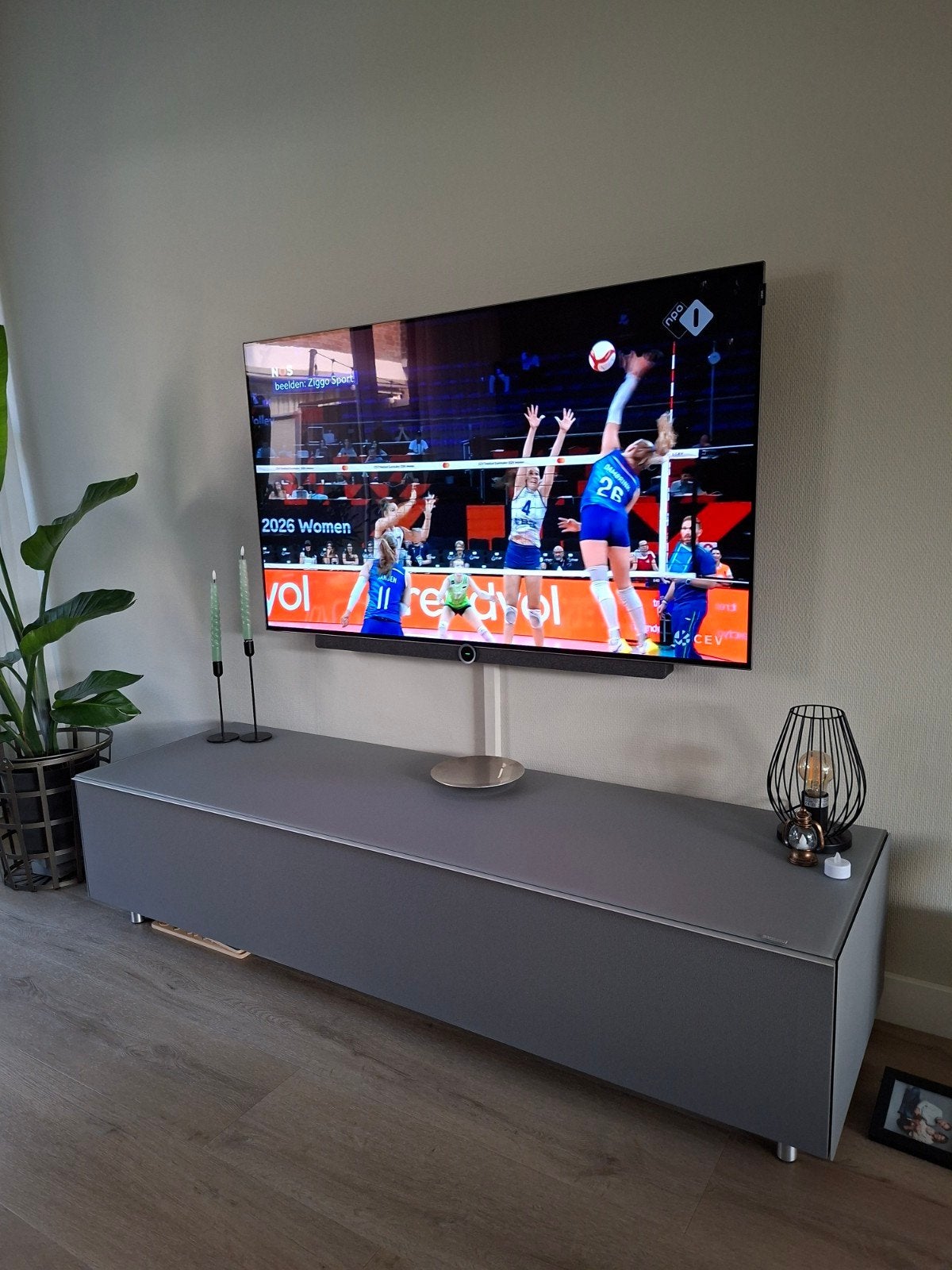 Loewe Bild 3 OLED 55 inch TV met afstandsbediening, Overige merken, Gebruikt, OLED, Ophalen of Verzenden