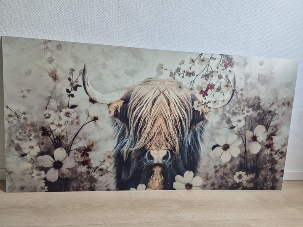 Schilderij Schotse Hooglander met bloemen, Ophalen of Verzenden