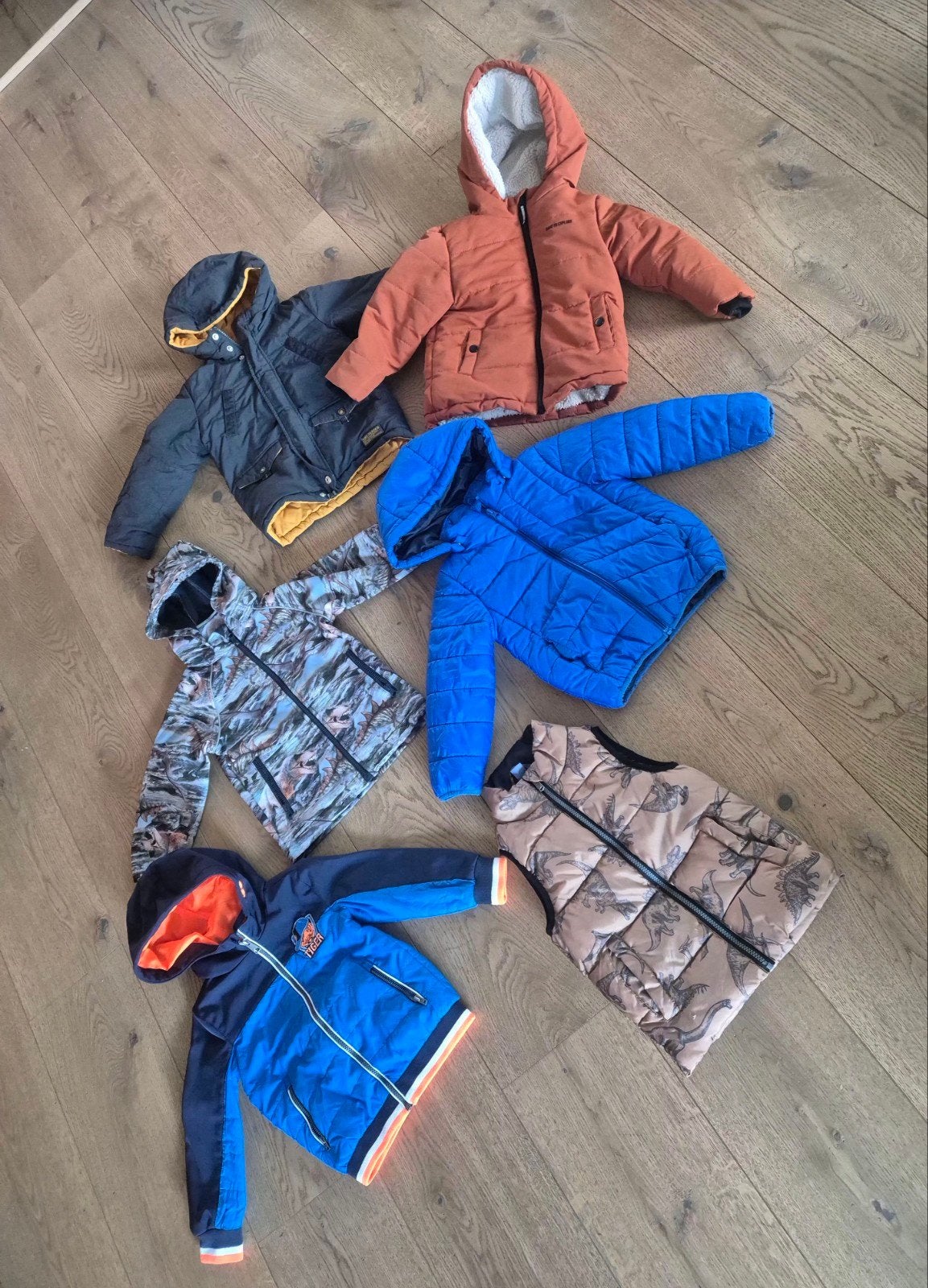 Kledingpakket jongen 6 st winter- en zomerjassen maat 98/104, Kinderen en Baby's, Kinderkleding | Maat 104, Ophalen of Verzenden