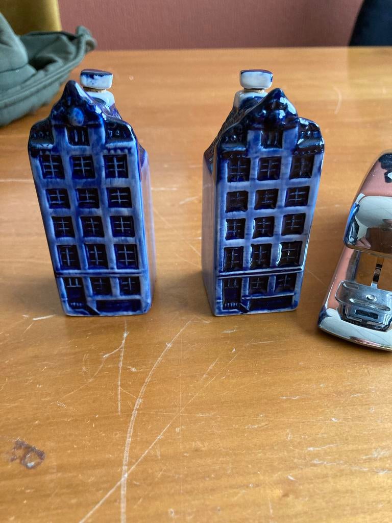 2 Delft blauwe grachtenpand huisjes - verschillende nummers, Antiek en Kunst, Antiek | Porselein, Ophalen of Verzenden