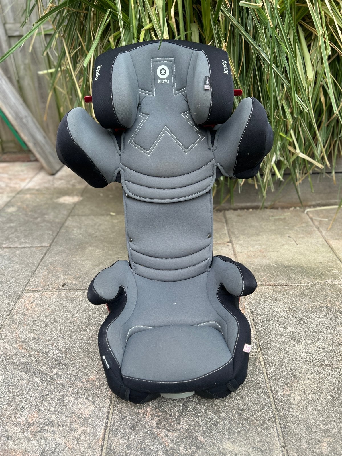Kiddy Smartfix Autostoel – nette staat – weinig gebruikt, Kinderen en Baby's, Autostoeltjes, Verstelbare rugleuning, Zo goed als nieuw