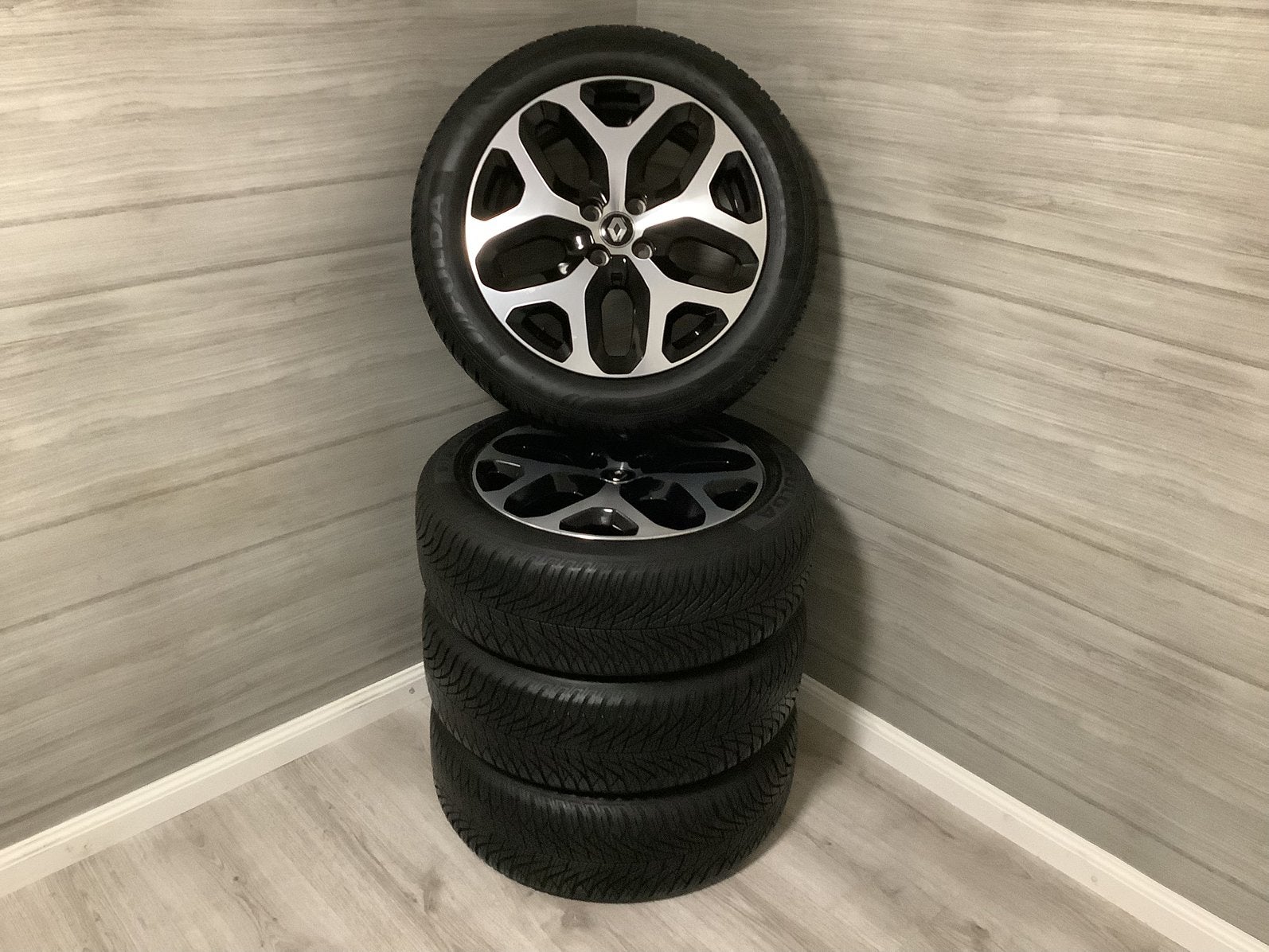 Renault CAPTUR I origineel velgen 4 seasons banden 17 inch, Auto-onderdelen, Banden en Velgen, Banden en Velgen, Nieuw, 17 inch